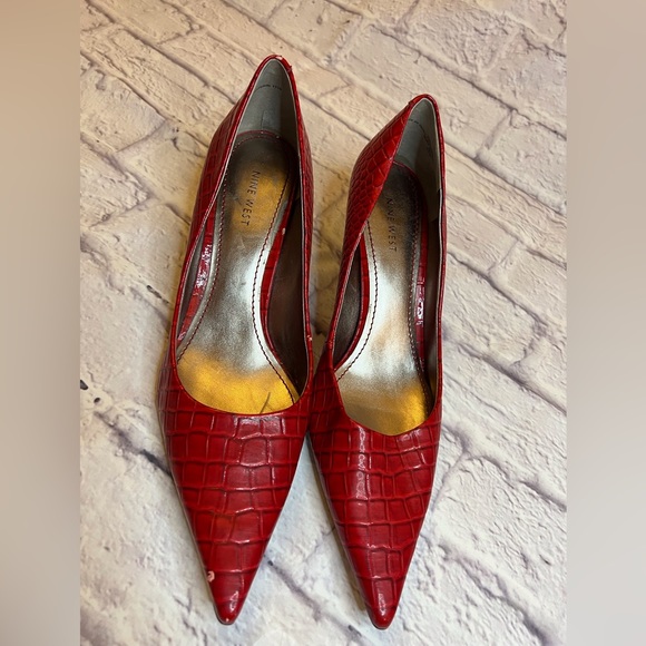 Nine West Red Leather Pump with Wood Heel - Picture 7 of 8